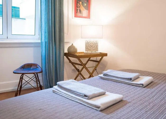 Feel@home * ליסבון