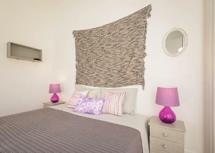 Feel@home * ליסבון