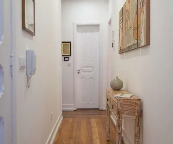 Feel@home * ליסבון