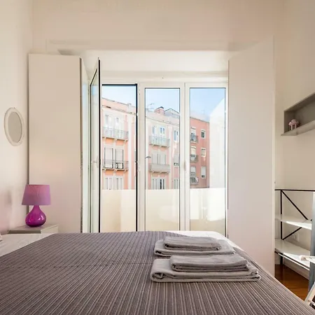 Feel@home Apartment